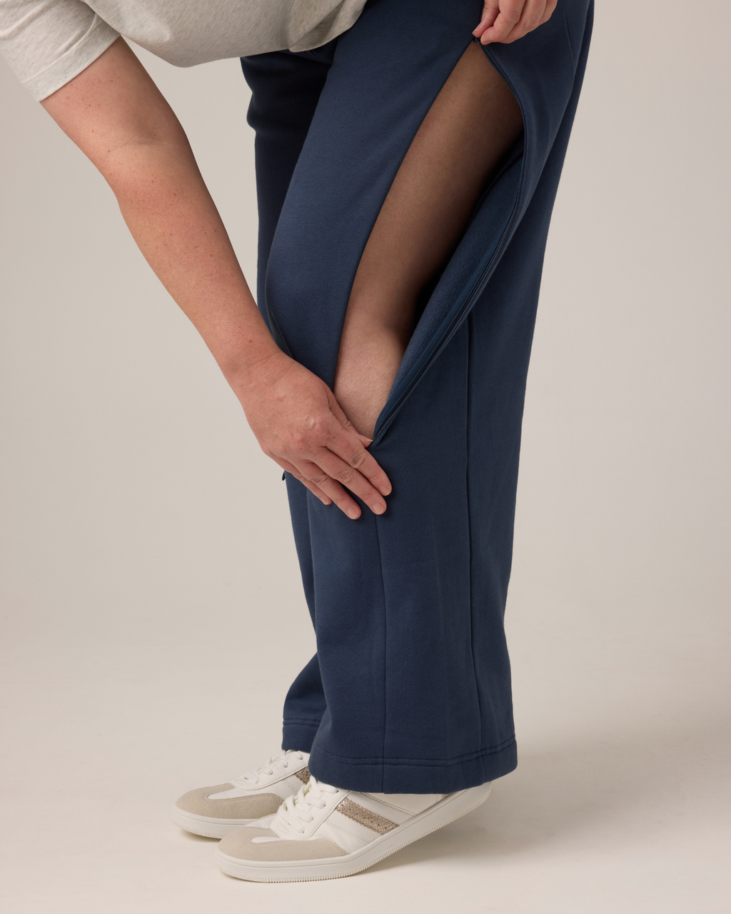 Comfort Access Wide Leg Sweatpant